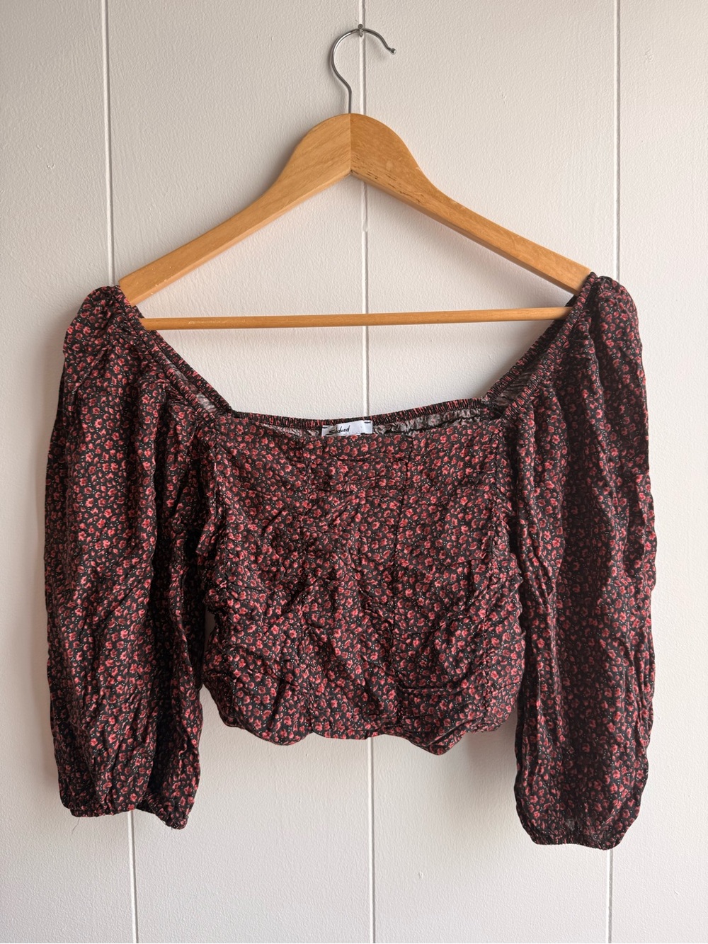Floral Off-Shoulder Puff Sleeve Crop Top - Red